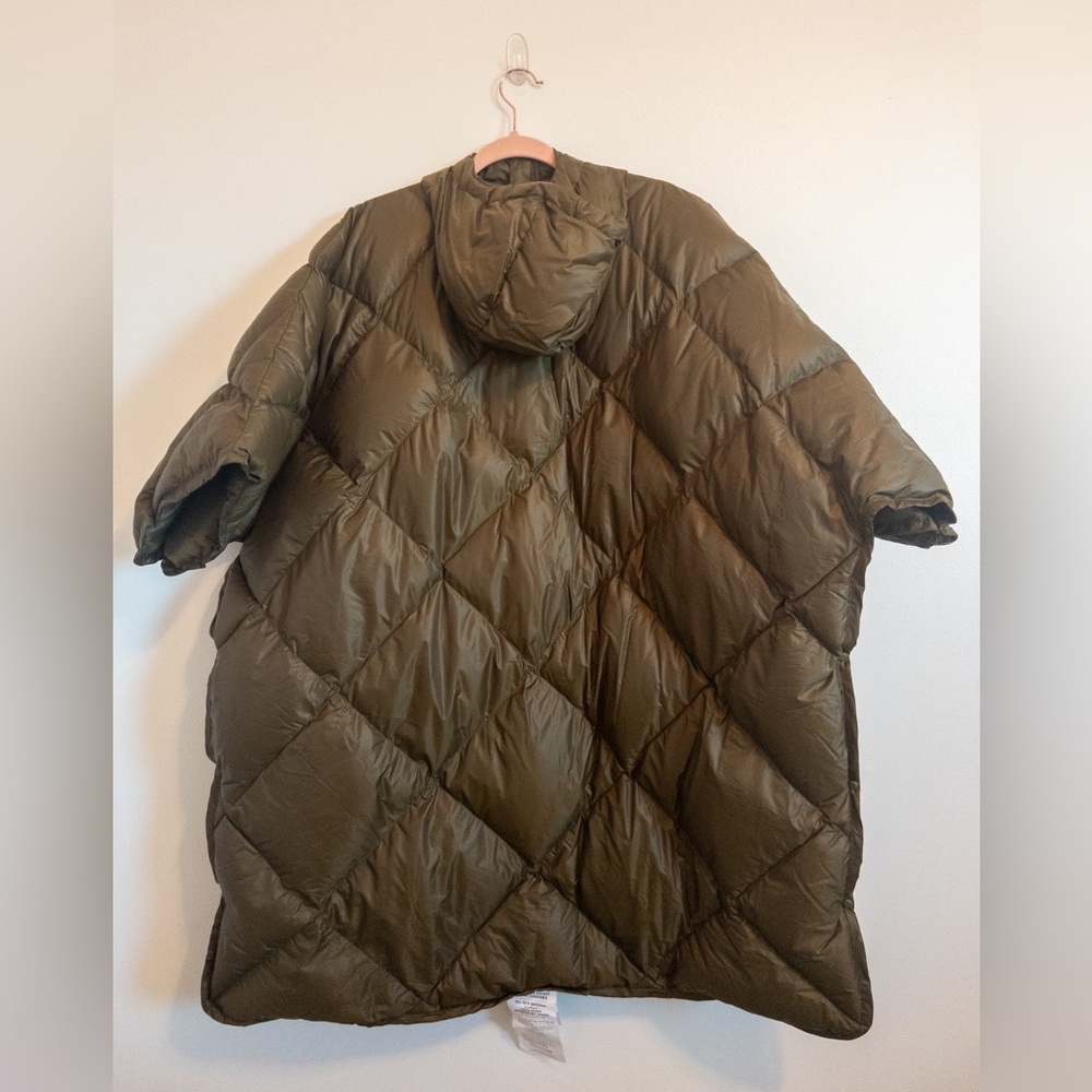 NWOT Therm-A-Rest Honcho Poncho Down Hooded Jacket Olive Green One Size - Picture 5 of 12